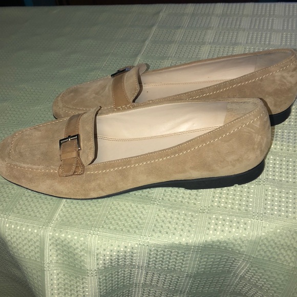 Talbots Women’s Cream Leather Suede Loafers - Picture 3 of 8